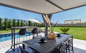 Villa Topaz